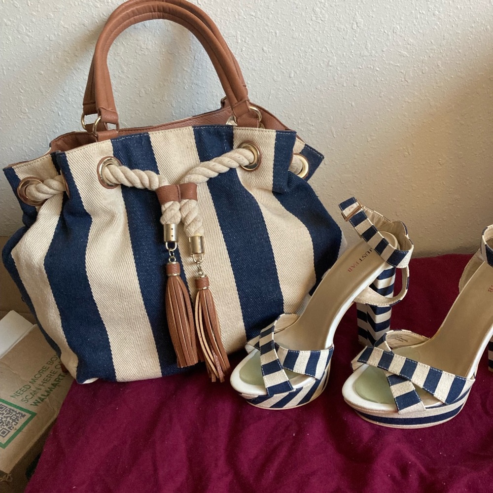 JustFab purse